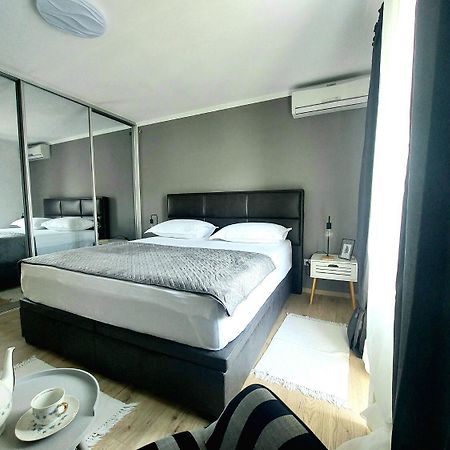 Apartment Fila - Large & Close To The Beach Makarska Exterior foto